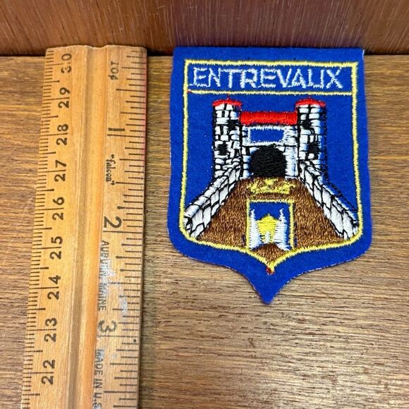 5 Vintage French City Crest Patches, Ski Resort 1970s Tourist Souvenir France - Picture 7 of 9